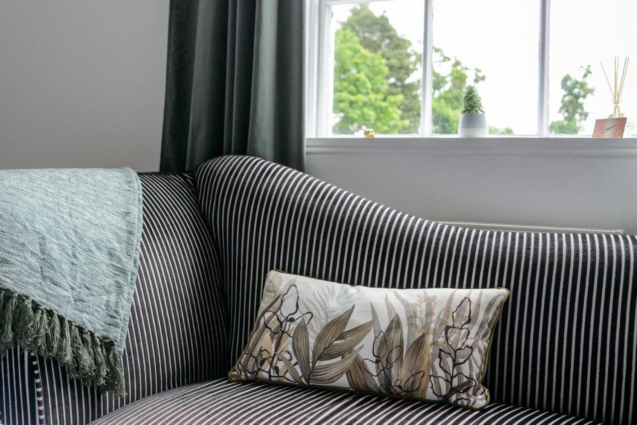 The Retreat New Forest, Hinton ไครสต์เชิร์ช ภายนอก รูปภาพ