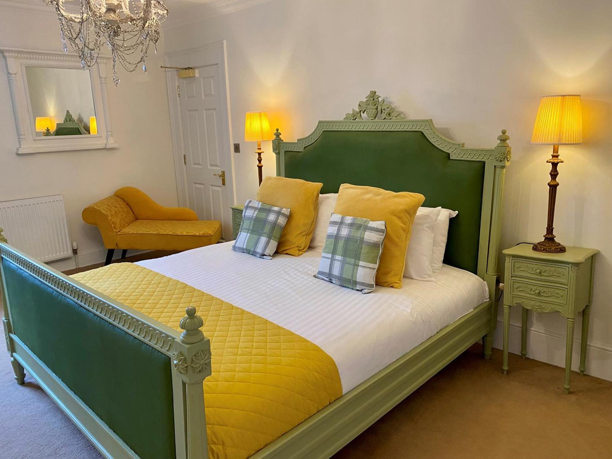 The Retreat New Forest, Hinton ไครสต์เชิร์ช ภายนอก รูปภาพ
