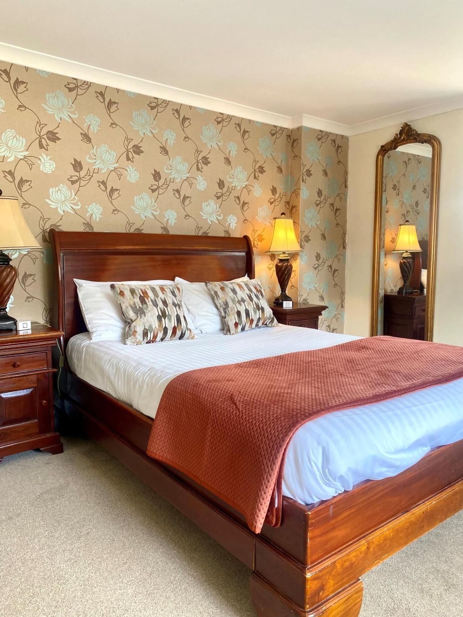 The Retreat New Forest, Hinton ไครสต์เชิร์ช ภายนอก รูปภาพ