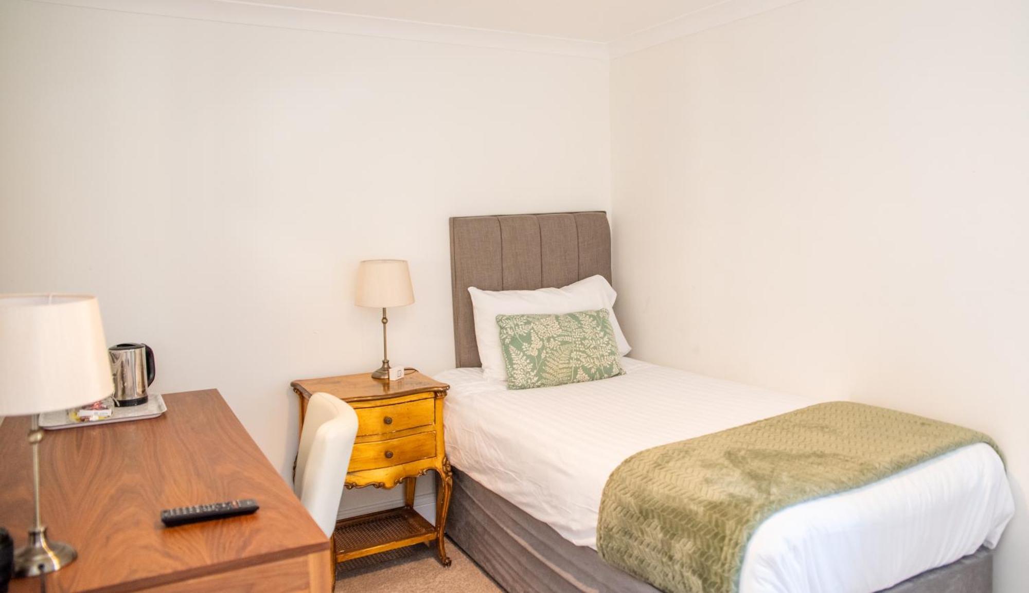 The Retreat New Forest, Hinton ไครสต์เชิร์ช ภายนอก รูปภาพ