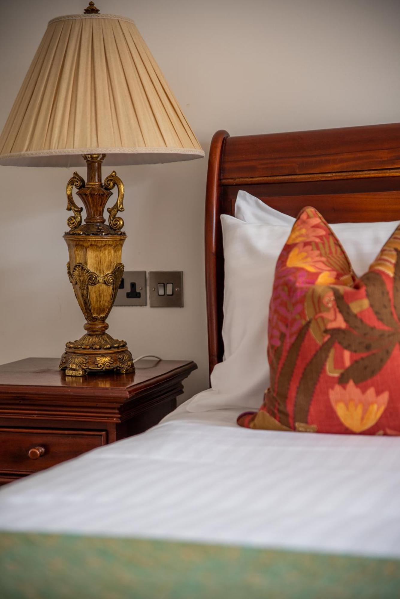 The Retreat New Forest, Hinton ไครสต์เชิร์ช ภายนอก รูปภาพ